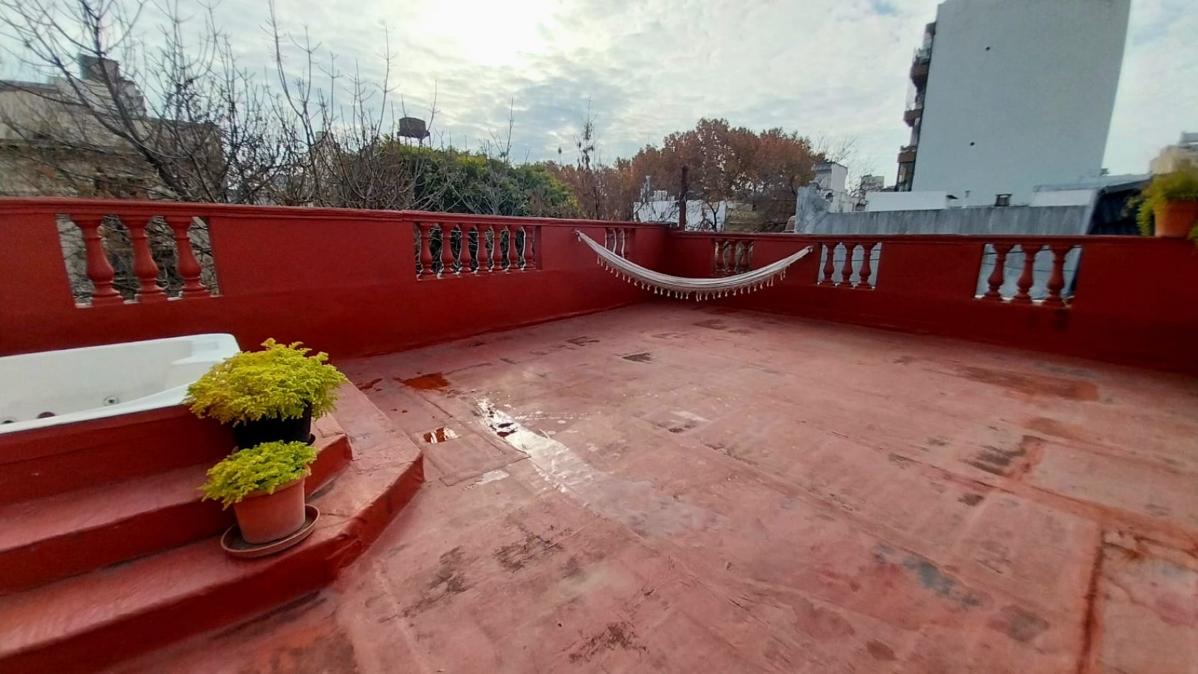 Ph de 6 ambientes con terraza s/expensas 