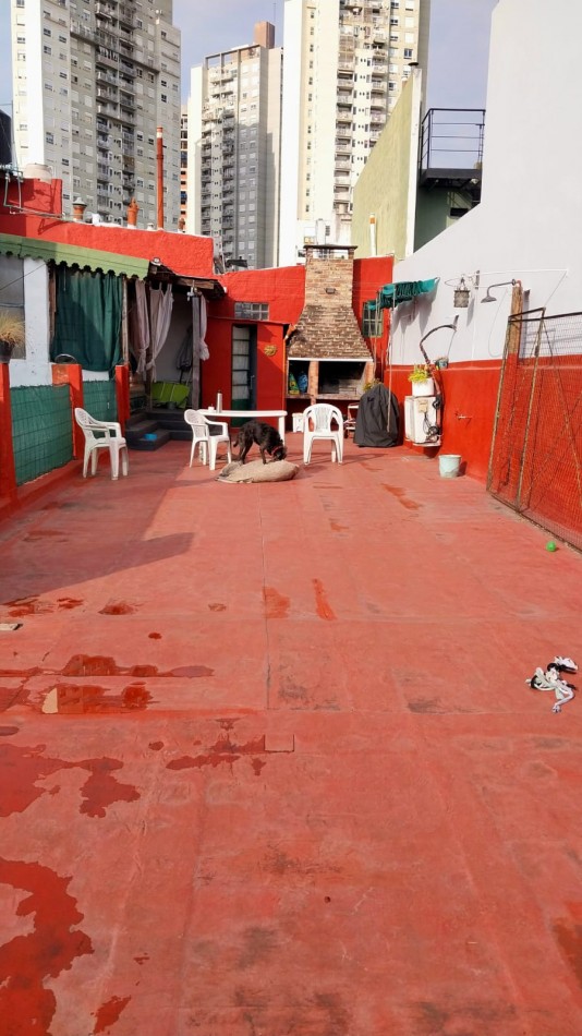 Ph de 6 ambientes con terraza s/expensas 